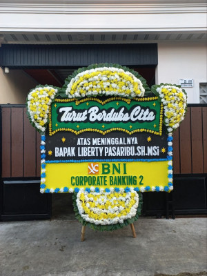 Papan Bunga Duka di Fena Leisela